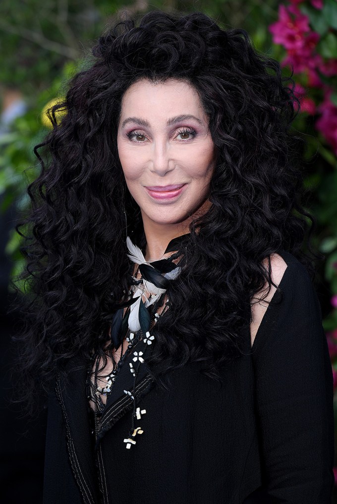 Cher rocks an all-black outfit for the ‘Mamma Mia! Here We Go Again’ premiere