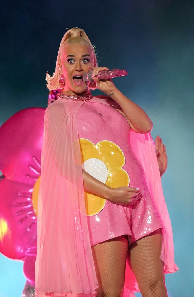 Katy Perry Cradles Her Bump at the Cricket Women’s World Cup in Australia