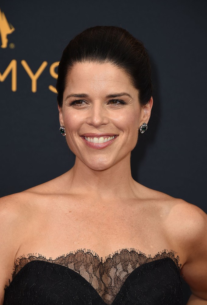 Neve Campbell at the Emmy Awards in 2016