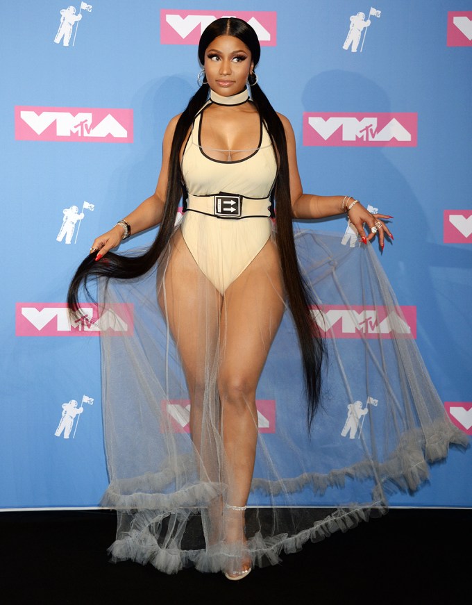 Nicki Minaj Teases Her Legs at 2018 MTV Video Music Awards