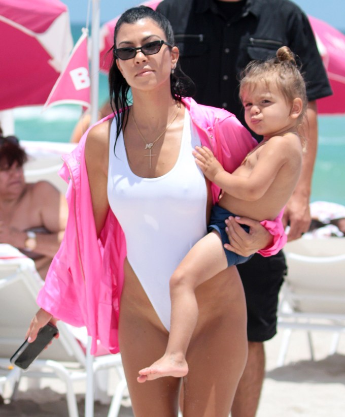 Kourtney Kardashian Hangs Out In Miami With Family