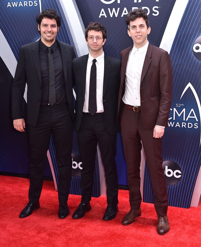 CMAs 2018 Red Carpet Photos — See The CMA Awards Looks
