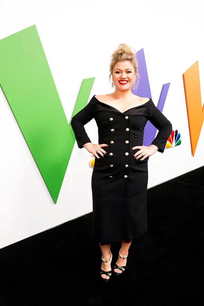 Kelly Clarkson’s Best Looks Of ‘The Voice’ Season 15