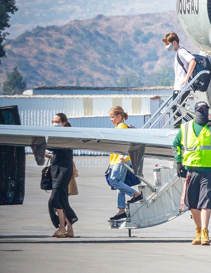 Angelina Jolie & Kids Arriving on a Private Plane