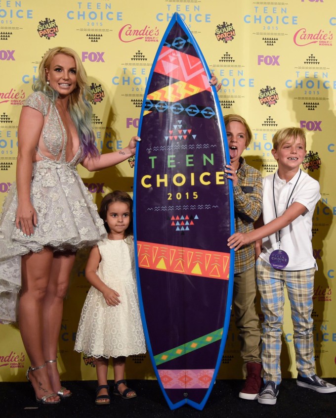 Britney Spears with her niece and sons at the 2015 Teen Choice Awards