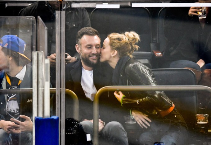 Jennifer Lawrence & Cooke Maroney Kiss At A NY Rangers Game