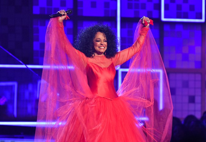 Stunning Stars In Their 70s & Older: Diana Ross & More