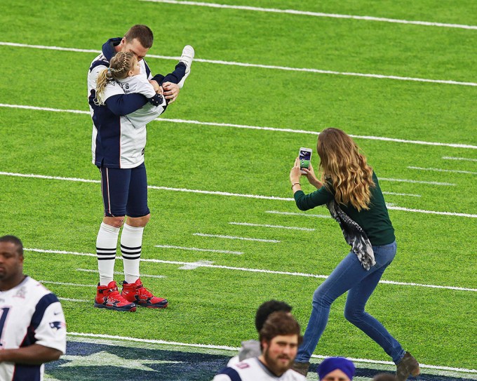 Gisele Bundchen Taking Pictures Of Tom Brady