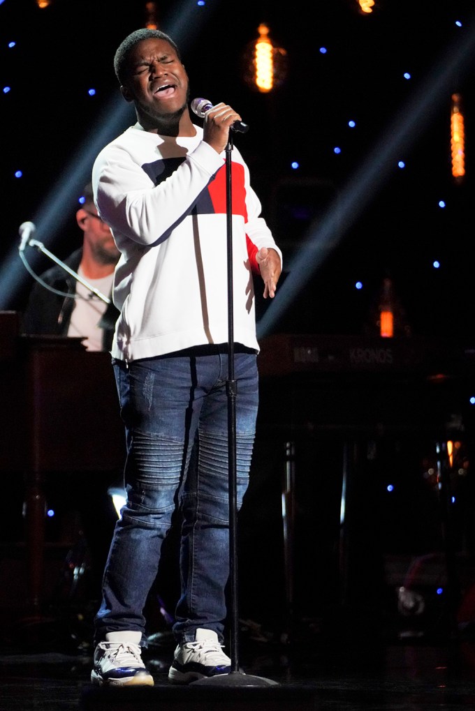 Diamond Walley Sings During Hollywood Week On American Idol
