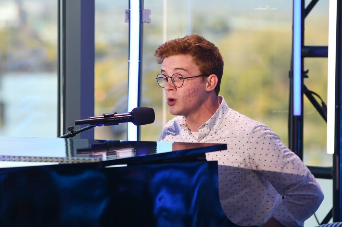 Walker Burroughs Sings And Plays The Piano For American Idol Audition