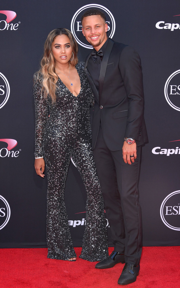 Steph Curry & Ayesha Curry Look Glam On The Red Carpet