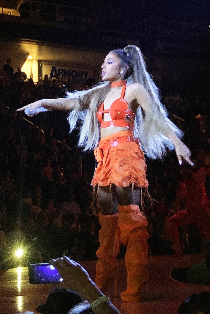 Ariana Grande Singing During ‘Sweetener’ Tour