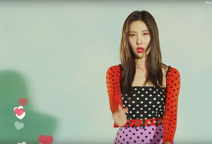 Sunmi Wearing A Polka Dot Outfit