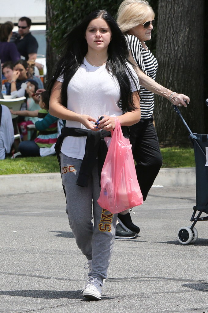 Ariel Winter Supports USC…On Her Sweatpants