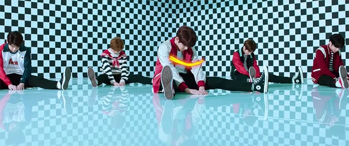 TXT Showing Off Choreography