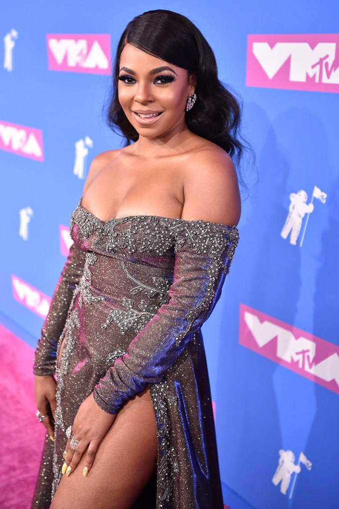 Ashanti at the MTV Video Music Awards