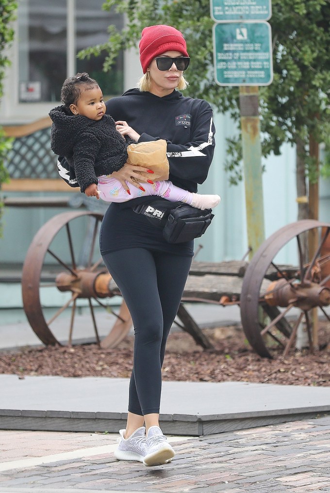 Khloe Kardashian & Baby True