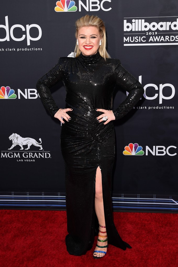 Kelly Clarkson’s BBMAs Outfits 2019 — Roundup Of Billboard Awards Looks
