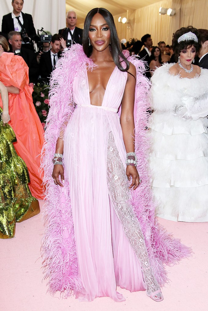 Naomi Campbell Stuns In Lilac Valentino Couture