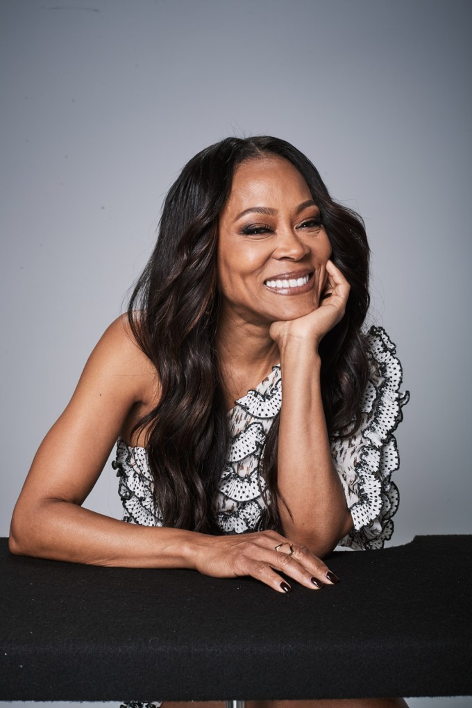 Robin Givens Is All Smiles