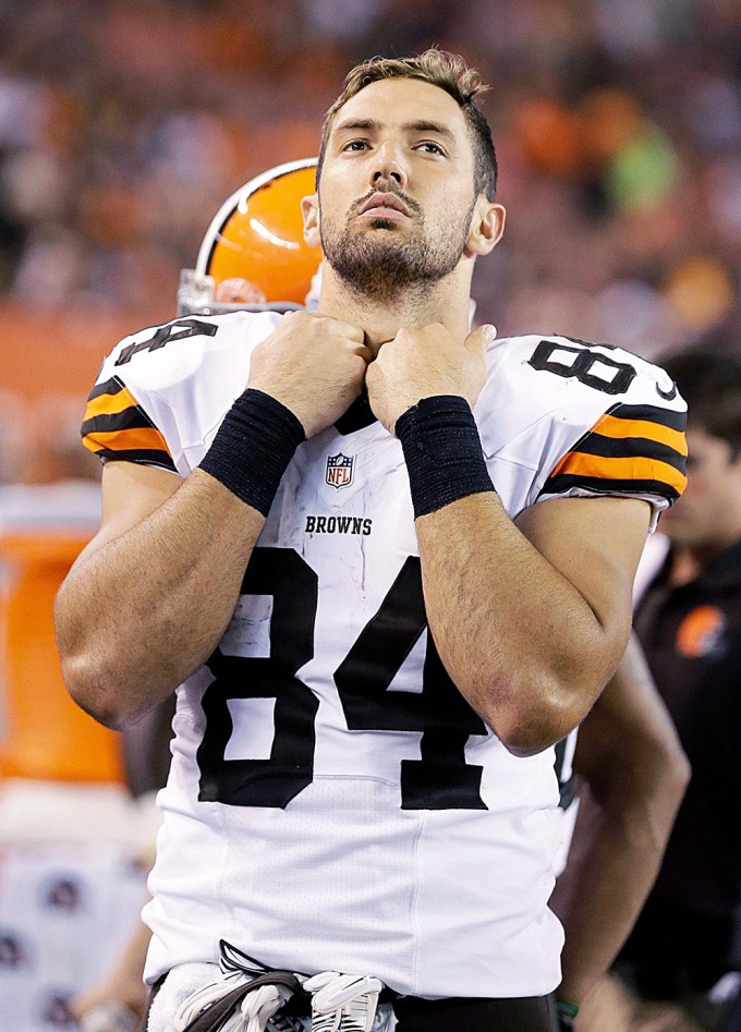 Jordan Cameron Suits Up For The Cleveland Browns