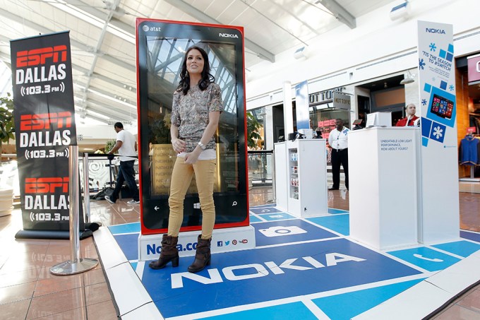 Melissa Rycroft At The Nokia Experience In Texas