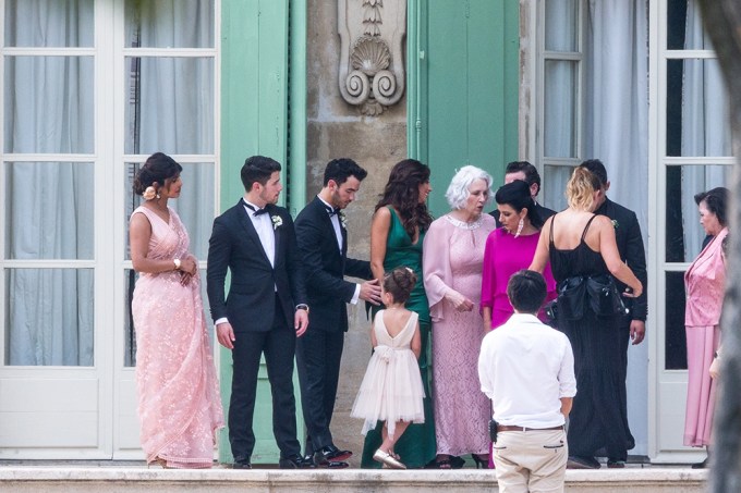 Joe Jonas’ family entering Château de Tourreau in Sarrians before leaving for the wedding party