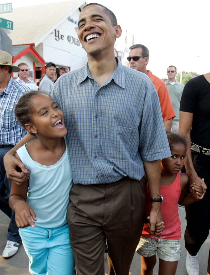 Malia & Barack in Iowa