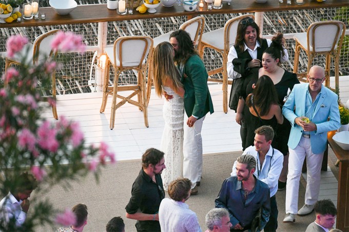 Heidi Klum & Tom Kaulitz Make Out At The Reception