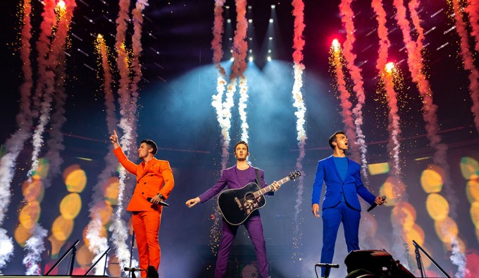 Nick, Kevin and Joe Jonas on the Happiness Begins Tour