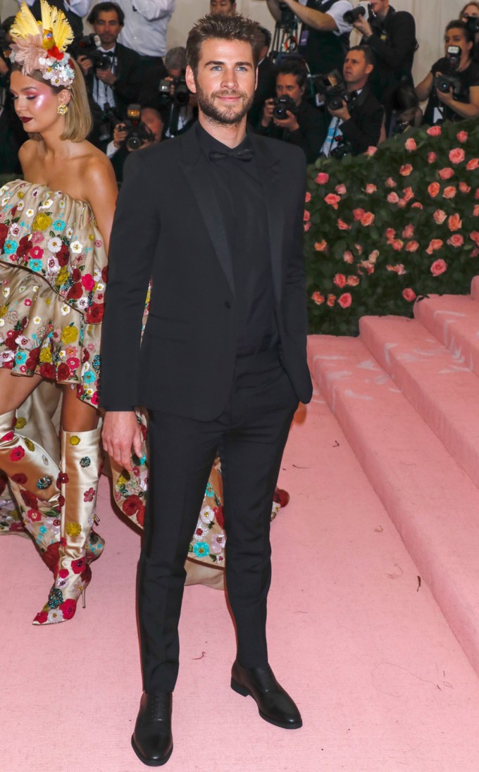 Liam Hemsworth in all black at the 2019 Met Gala