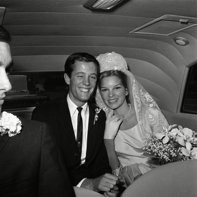Peter Fonda marries in 1961