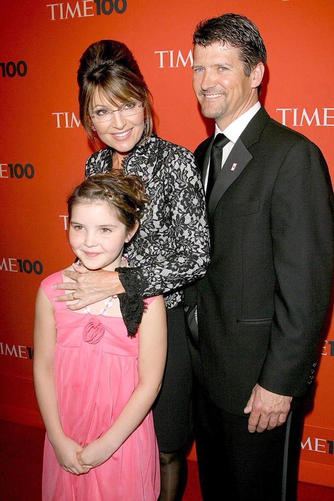 Sarah & Todd Palin With Their Daughter