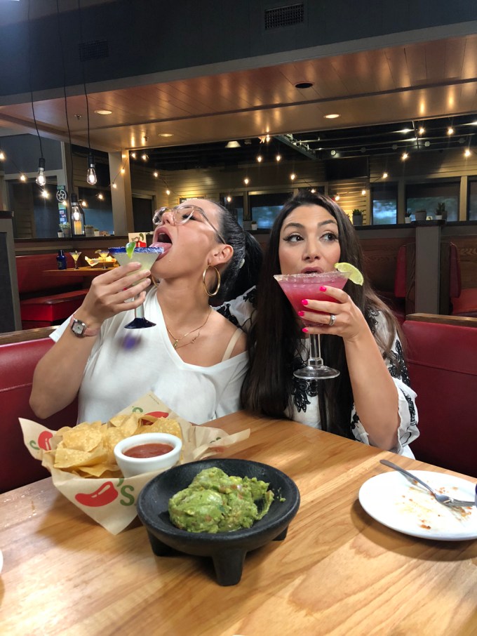 JWoww & Deena From ‘Jersey Shore’ At Chili’s