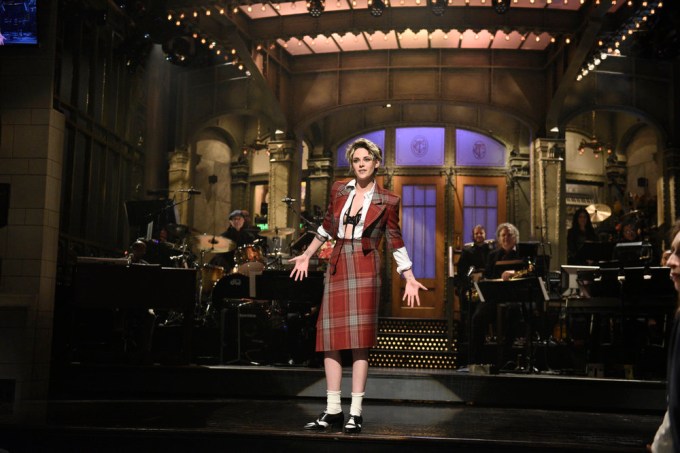 Kristen Stewart hosting ‘Saturday Night Live’