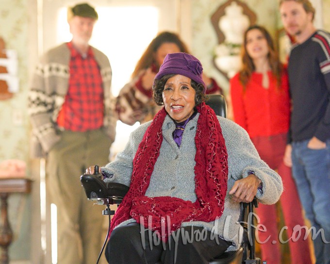 Marla Gibbs Arrives On ‘Bless This Mess’