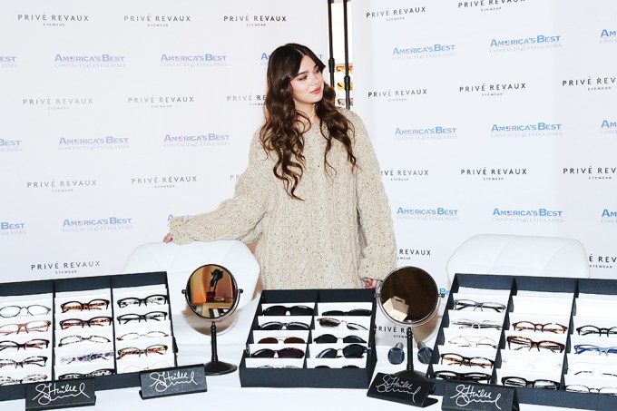 Hailee Steinfeld Hosts Exclusive Privé Revaux In-Store Event At America’s Best Contacts & Eyeglasses