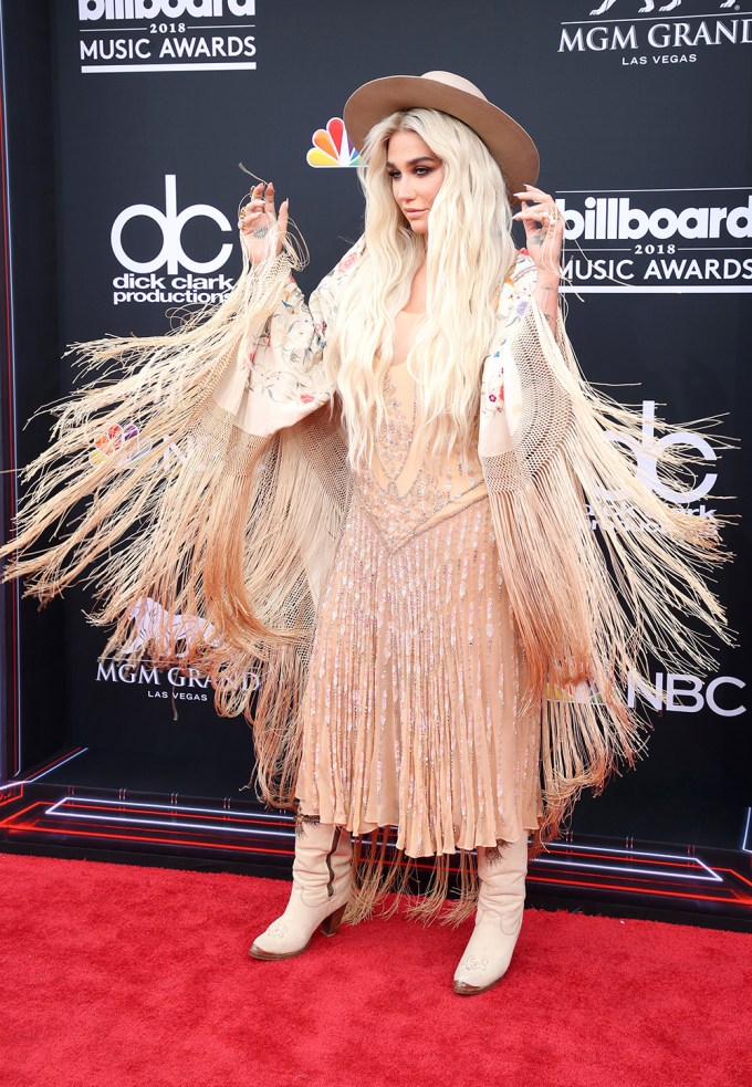 Kesha at the Billboard Music Awards