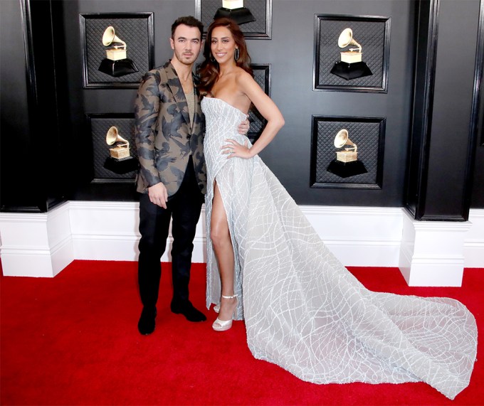 Kevin Jonas & wife Danielle look adorable on the Grammys red carpet