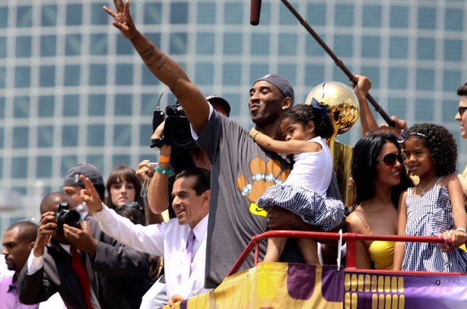 Kobe Bryant & Family At An LA Lakers Parade