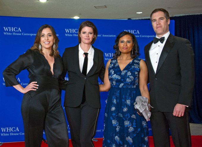 Kristen Welker joins other correspondents at the White House Correspondents’ Dinner in 2018