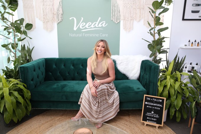 Hilary Duff Poses In The Veeda Booth