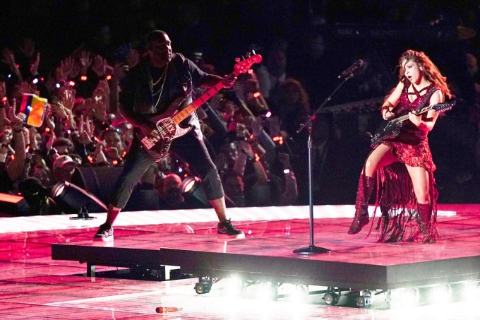 Shakira Playing Guitar