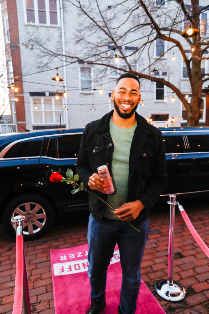 Mike Johnson Hosts Bachelor Finale Watch Party In Chicago
