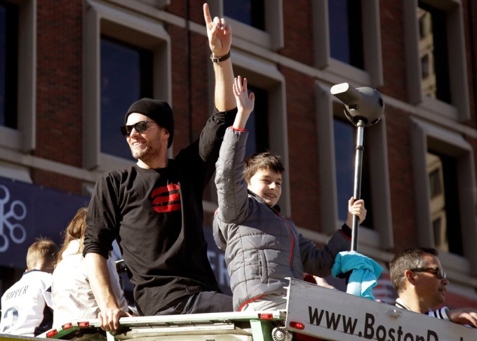 Tom & Ben Brady Wave Hello To Boston