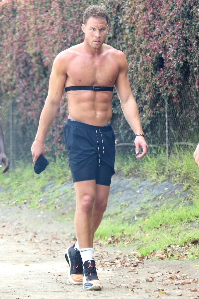 Blake Griffin shows off his six-pack while out on a run