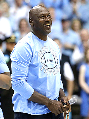 Michael Jordan Declares Scottie Pippen His 'Best Teammate Of All-Time' –  Hollywood Life