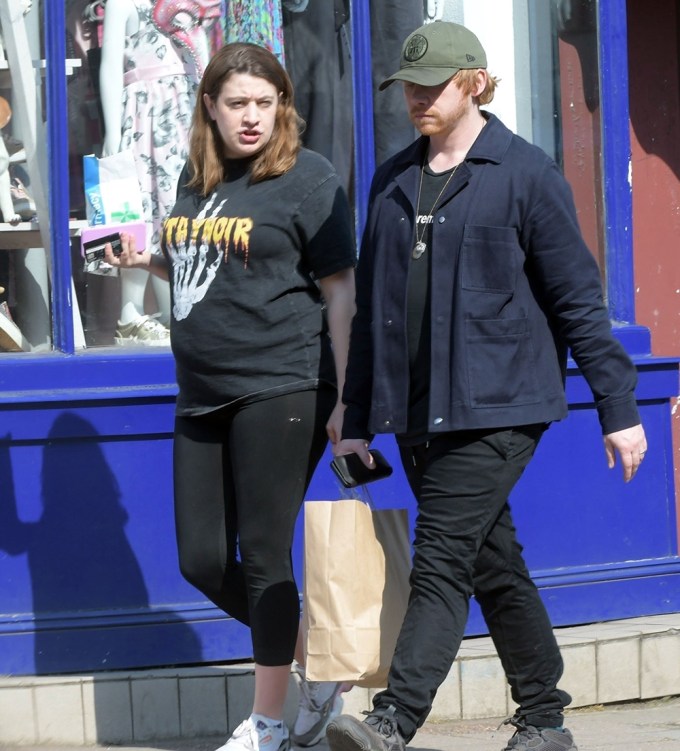 Rupert Grint & Georgia Groome going grocery shopping