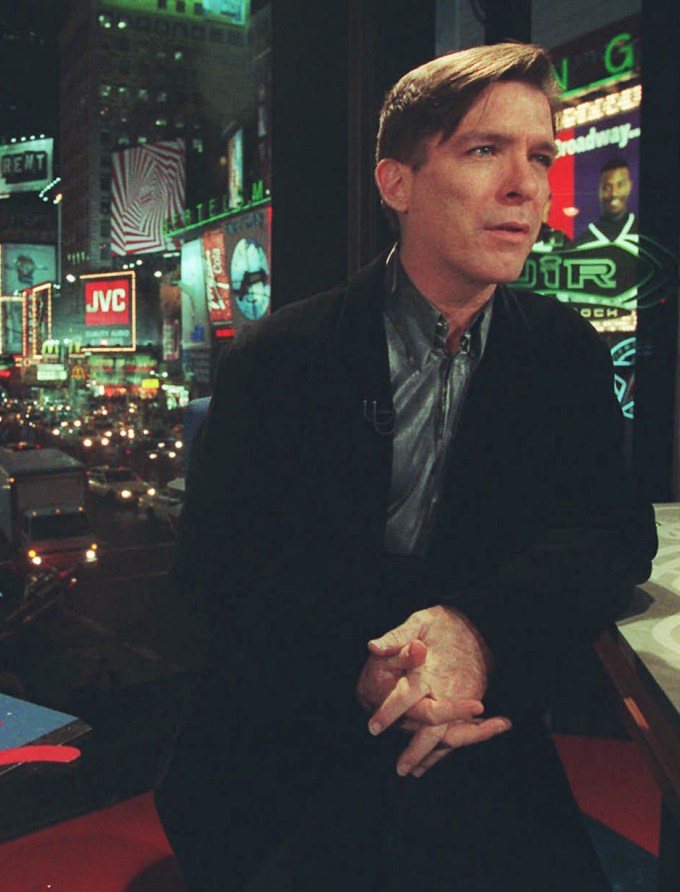 Kurt Loder during an MTV News report from their Times Square studios.