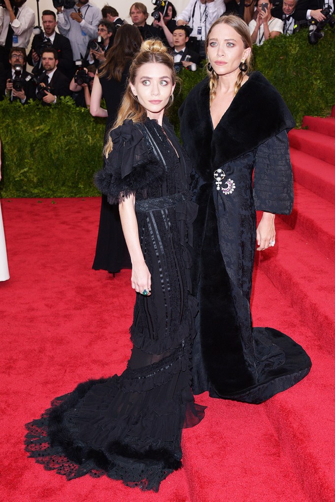 Mary-Kate & Ashley Olsen At The 2015 Met Gala